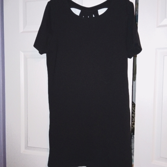 Black body con dress bow in back alil open with straps - Picture 3 of 5